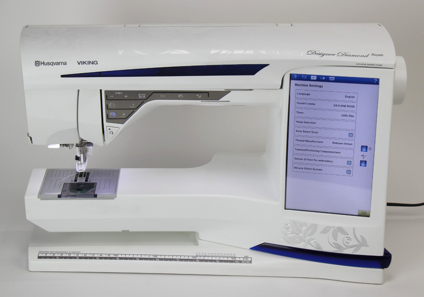 Husqvarna Viking Designer Diamond Royale Sewing Embroidery Machine