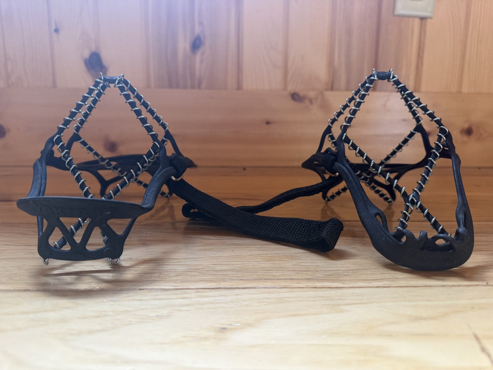 Yaktrax Pro Small Traction Cleats - New