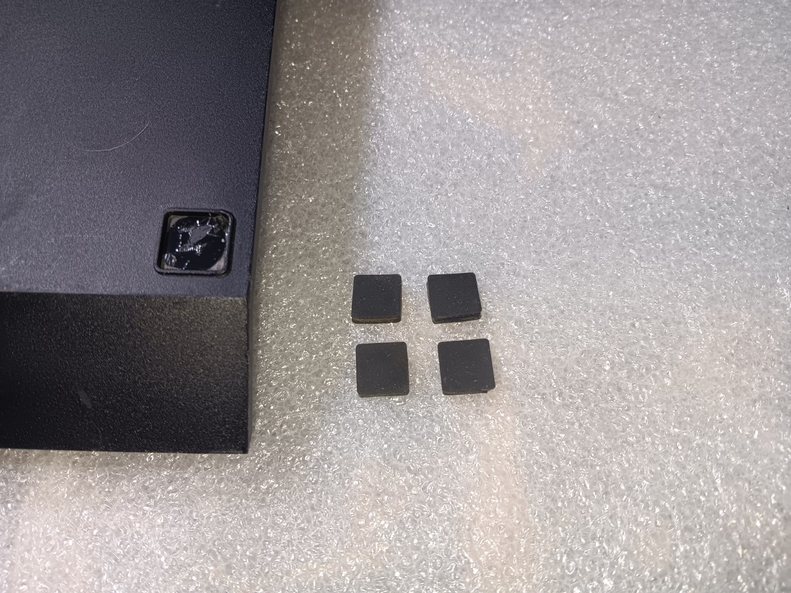 Microsoft OEM Xbox ONE 1540 BOTTOM SQUARE (4)-RUBBER FEET ONLY-INTACT-SEE ALL