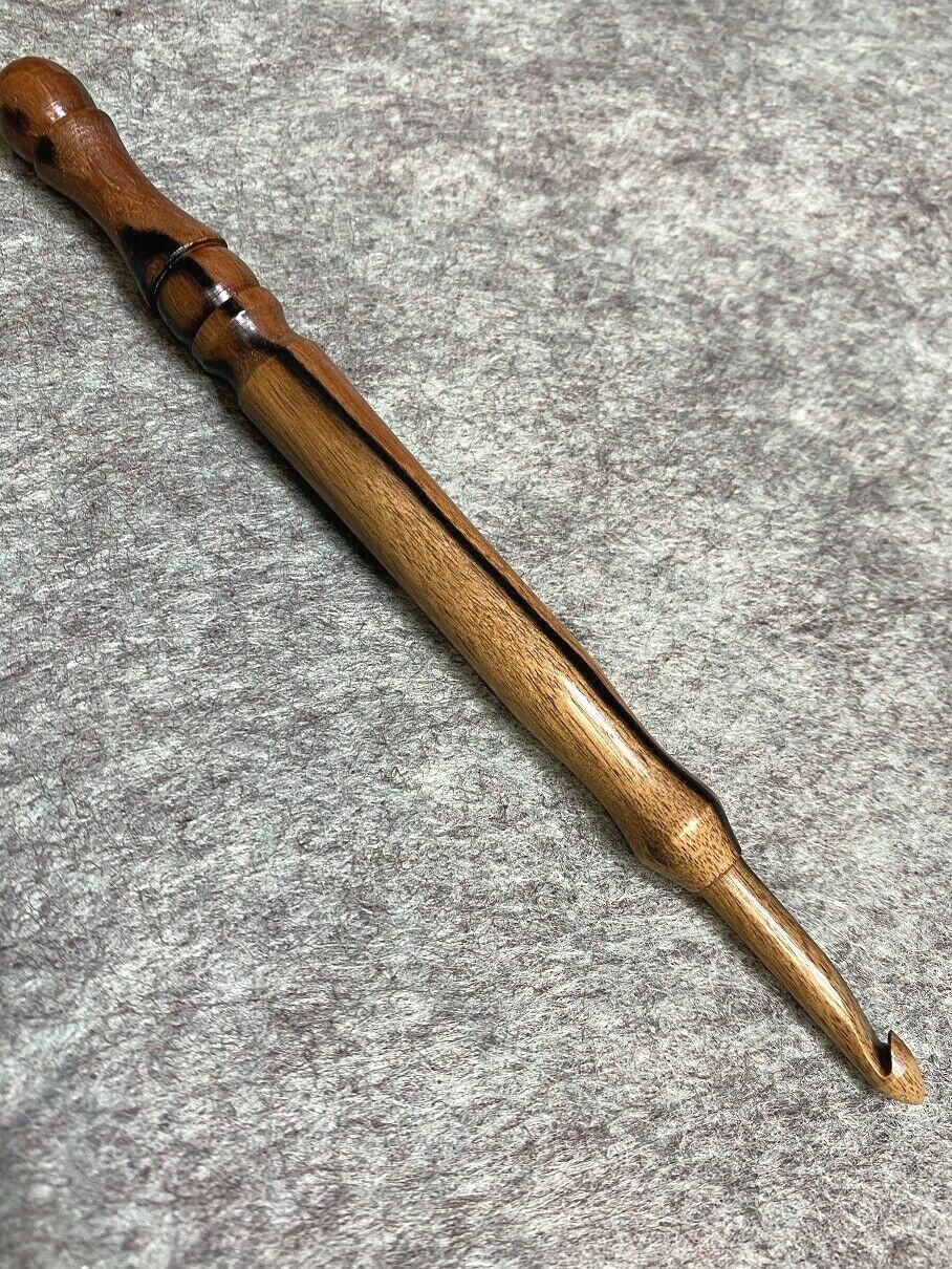 Beautiful BLACK & WHITE EBONY Wood  YARN  CROCHET HOOK  size I