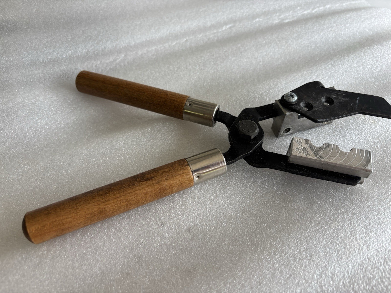 Unbranded Bullet Mold Reloading # LH 356-95
