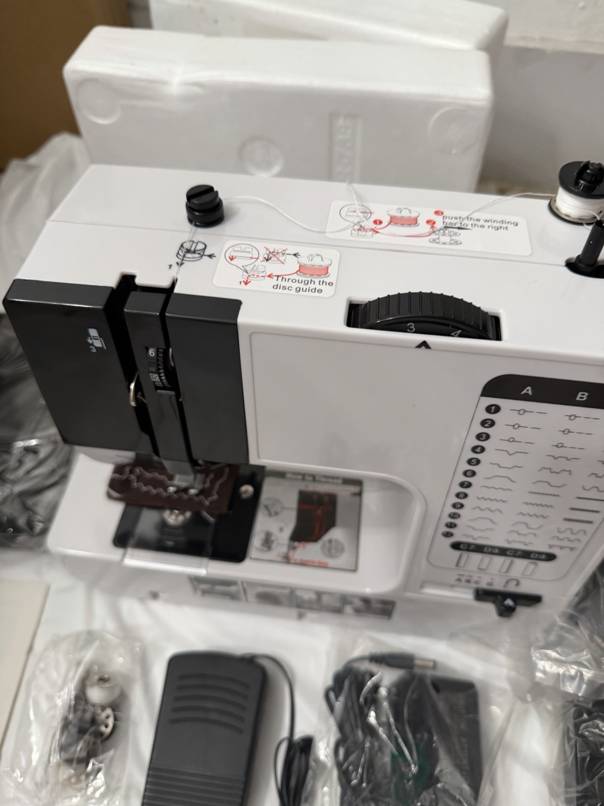 SM-202 Electric Sewing Machine 36 Stitch Extension Table Tested