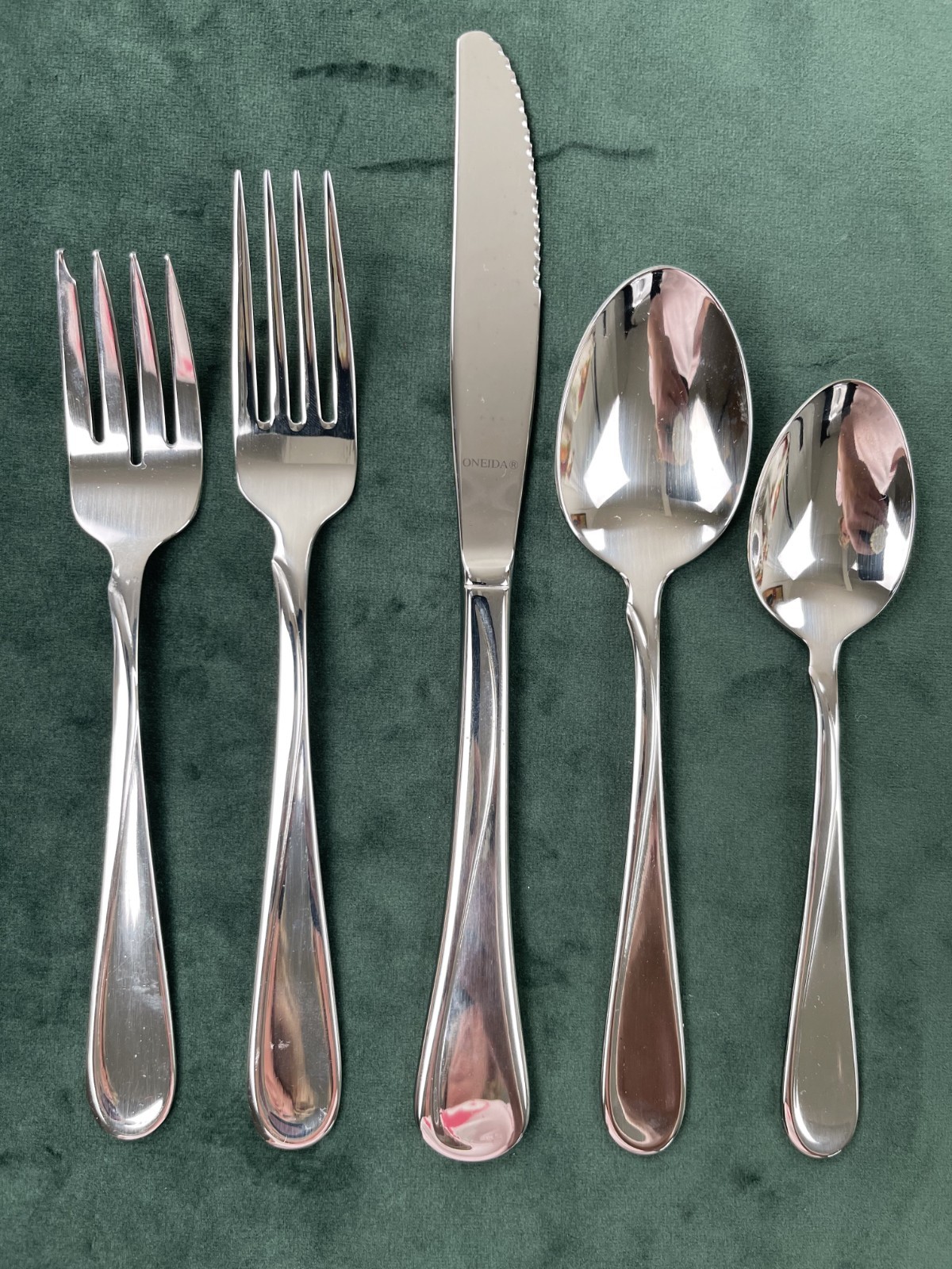 Oneida Stainless FLIGHT RELIANCE Flatware Place Setting Fork Spoon Knife 9-06