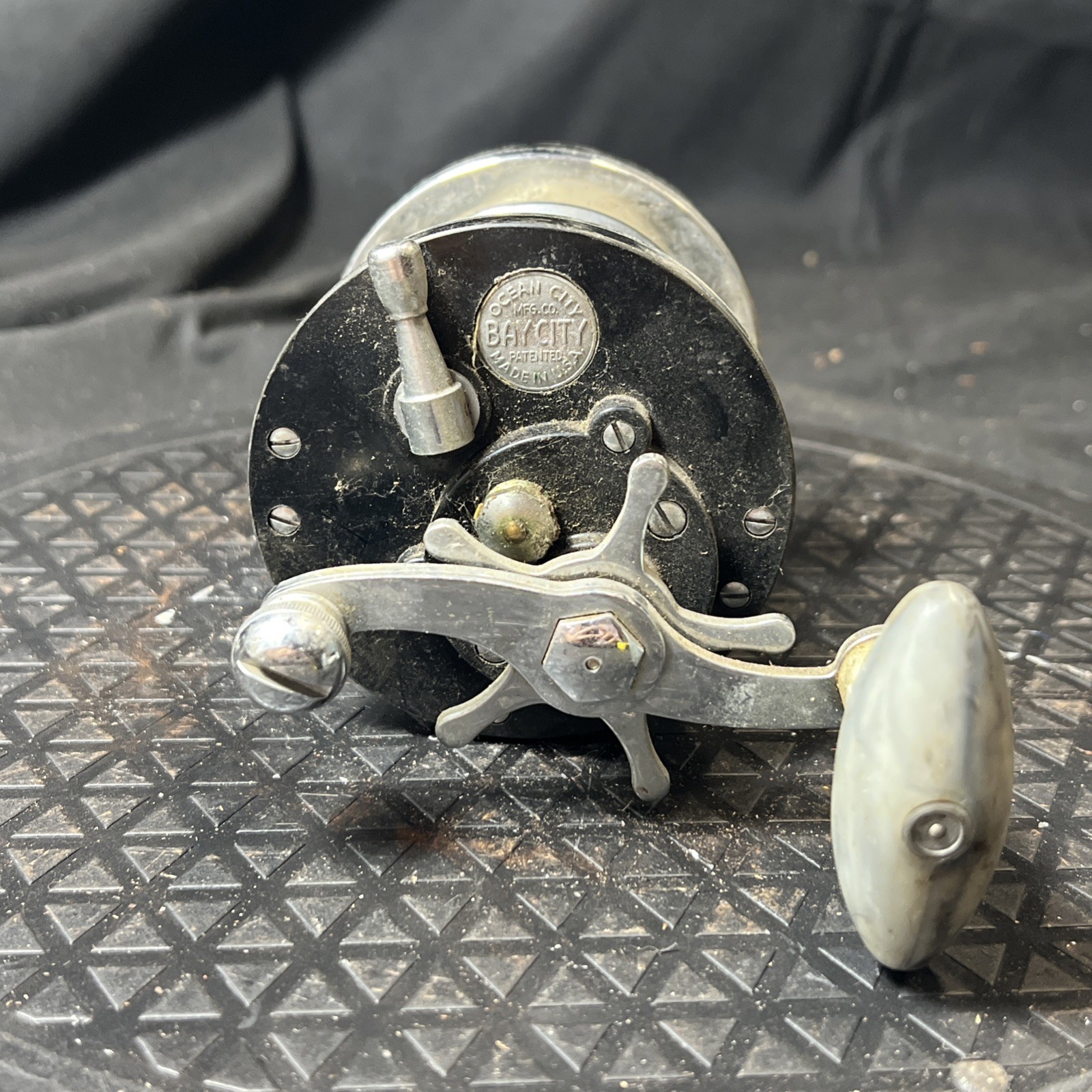 VINTAGE OCEAN CITY NO. 112 3/0 BAY CITY FISHING REEL + ORIGINAL BOX CIRCA 1940S