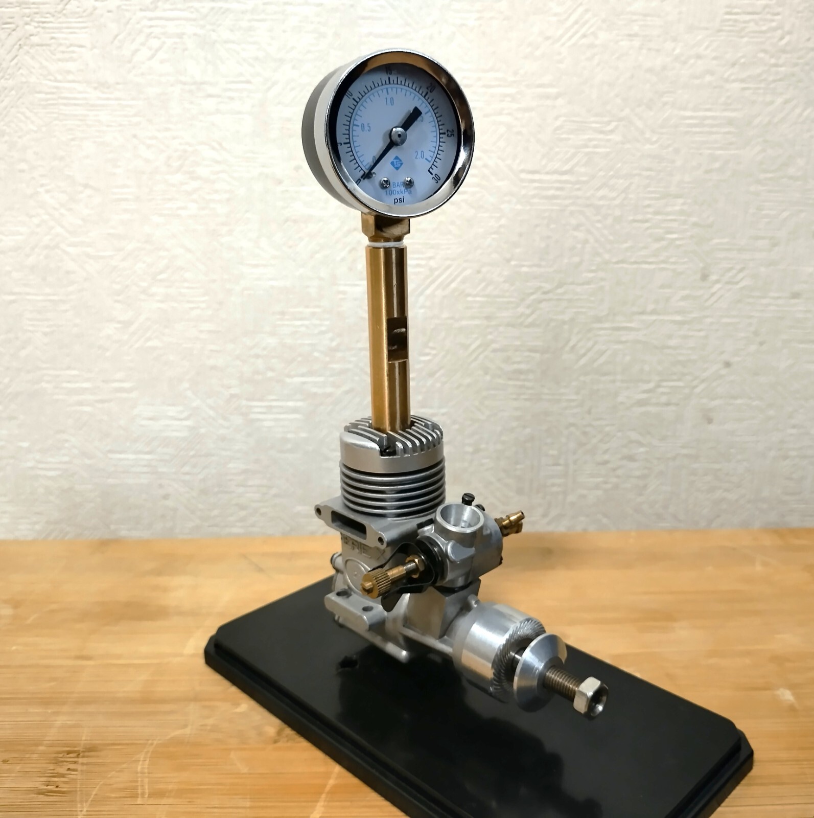Nitro engine pressure gauge O.S .   SUER TIGRE. PICC. ROSSI. OPS