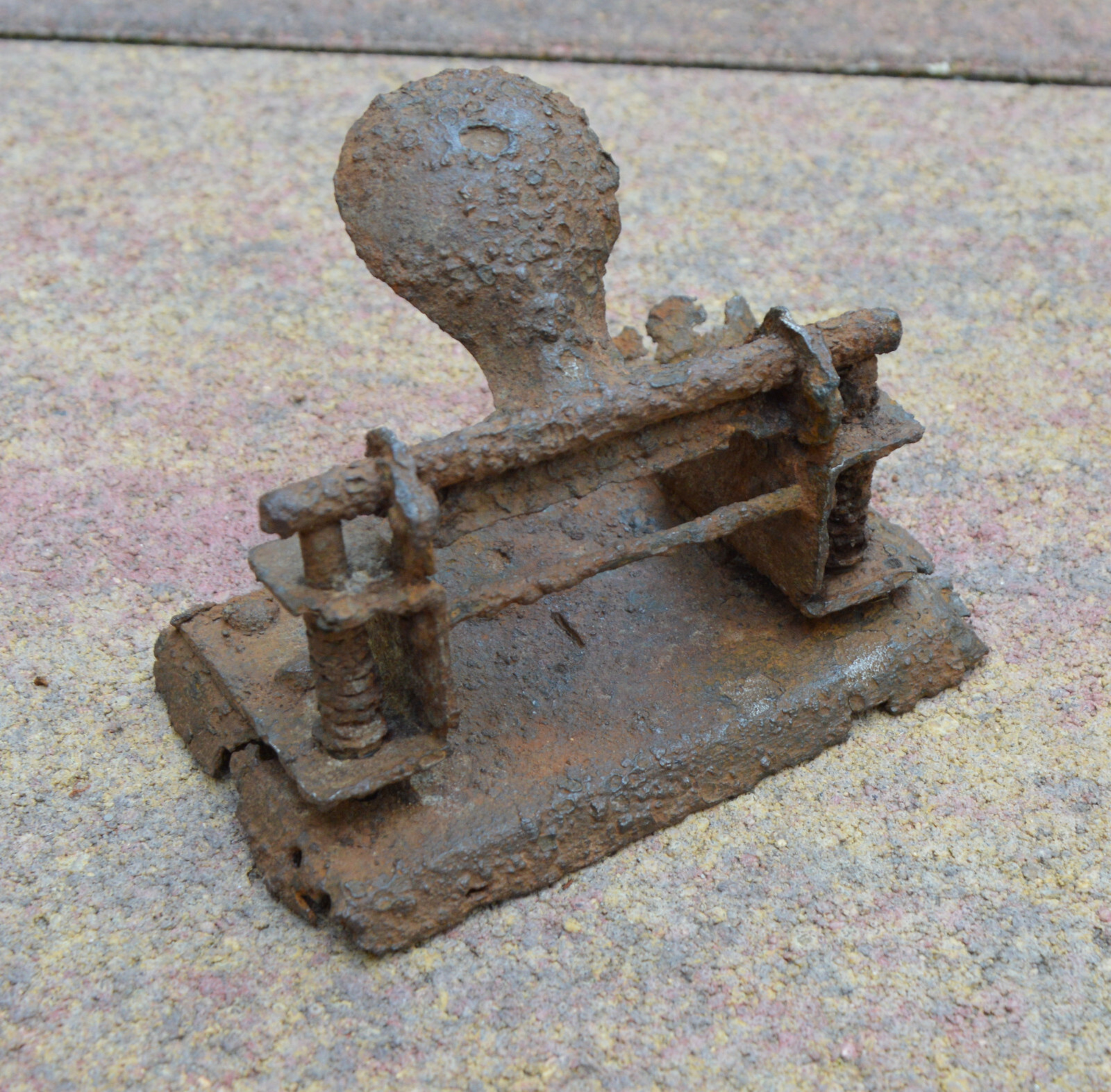 GERMAN WW2 WEHRMACHT SOLDIER  STEEL HOLE PUNCH FROM GERMAN BUNKER WAR RELIC