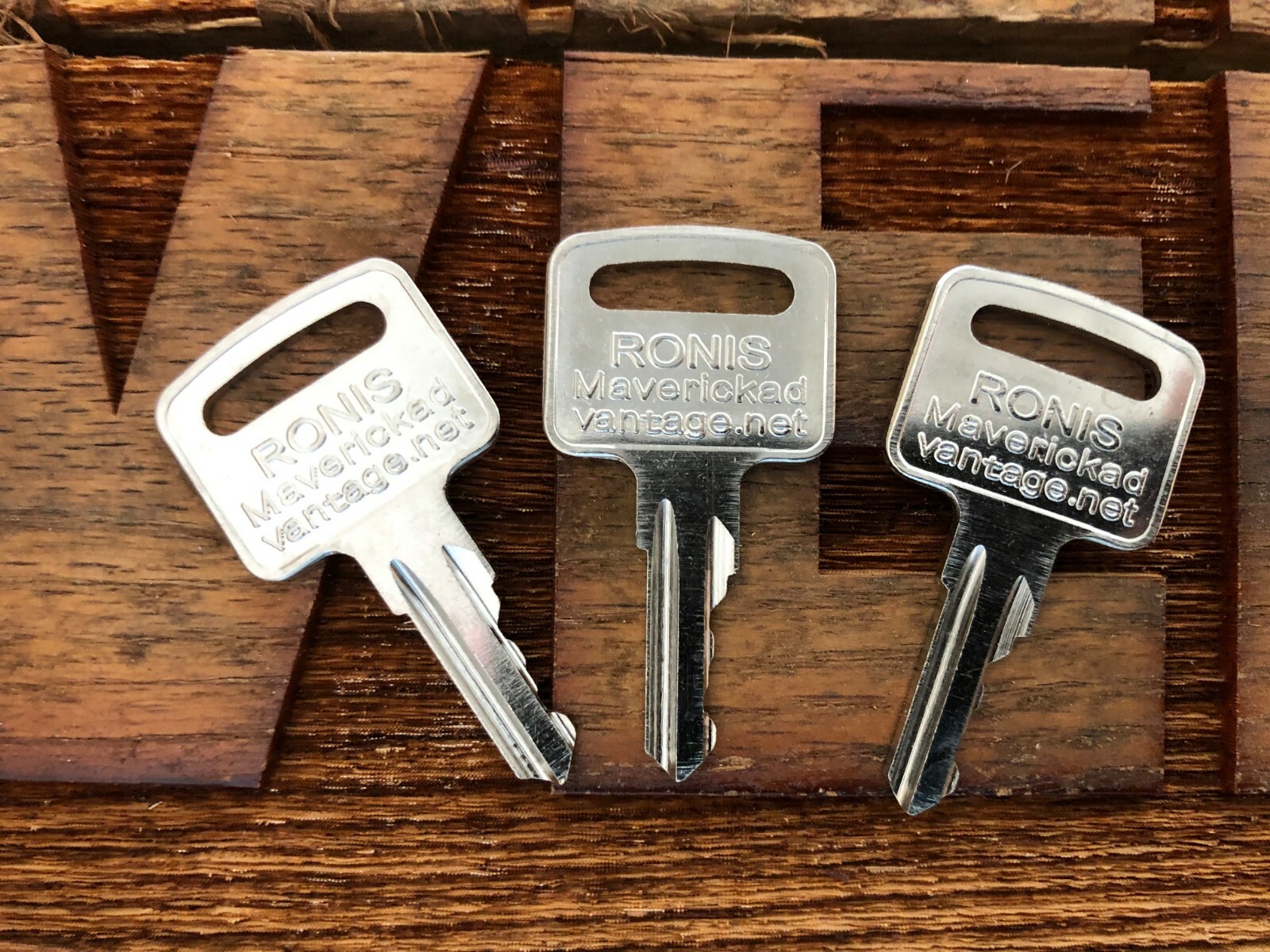 3 keys fits Ronis 445 21982 Manlifts,Snorkel,Genie GS1530,GS1930, Terex and more