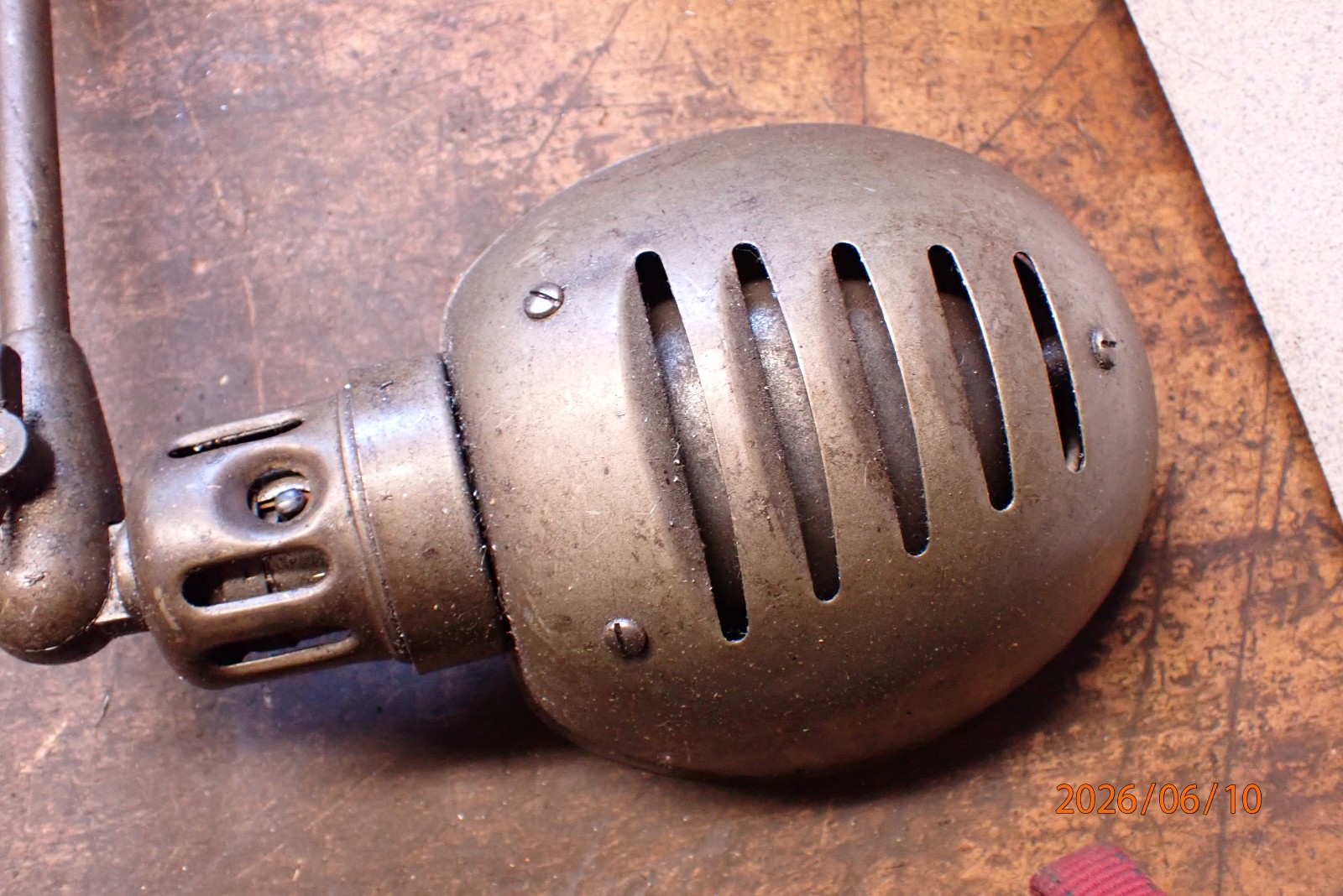 OLDER DAZOR MACHINE LAMP LIGHT W/ MOUNT BRACKET GRIMY DIRTY