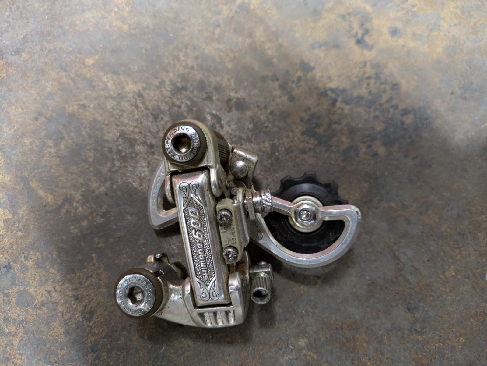 Vintage Shimano 600 Rear Derailleur Short Cage Silver