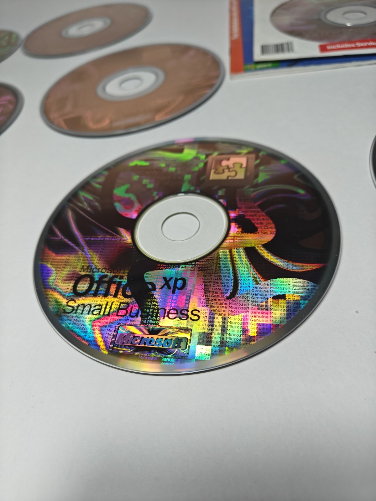 Microsoft Software Lot - Windows XP Professional Disc & Mixed Office Disc Bundle