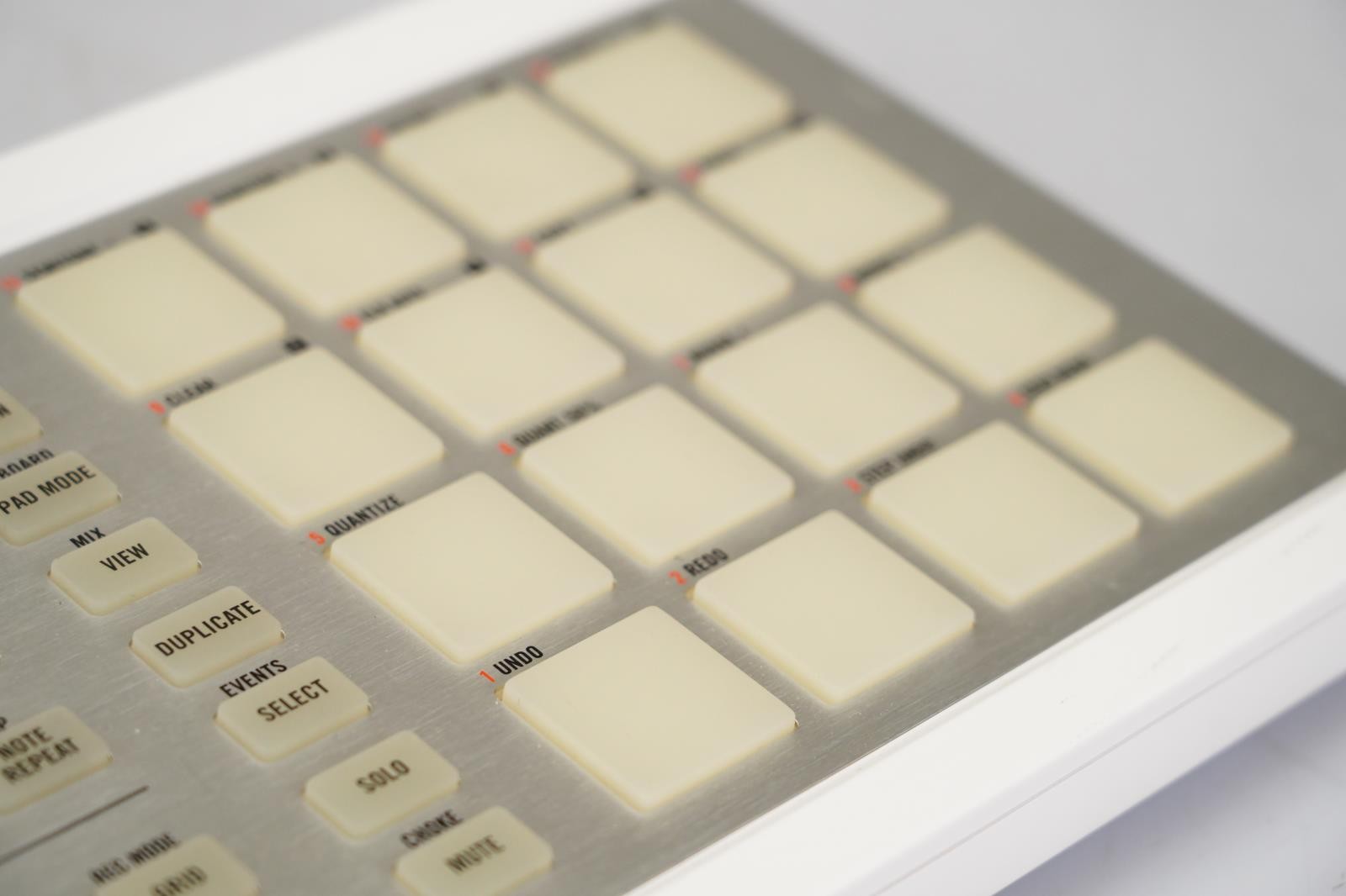 Native Instruments Maschine Mk2 & Maschine Mikro Mk2 Controllers #56170