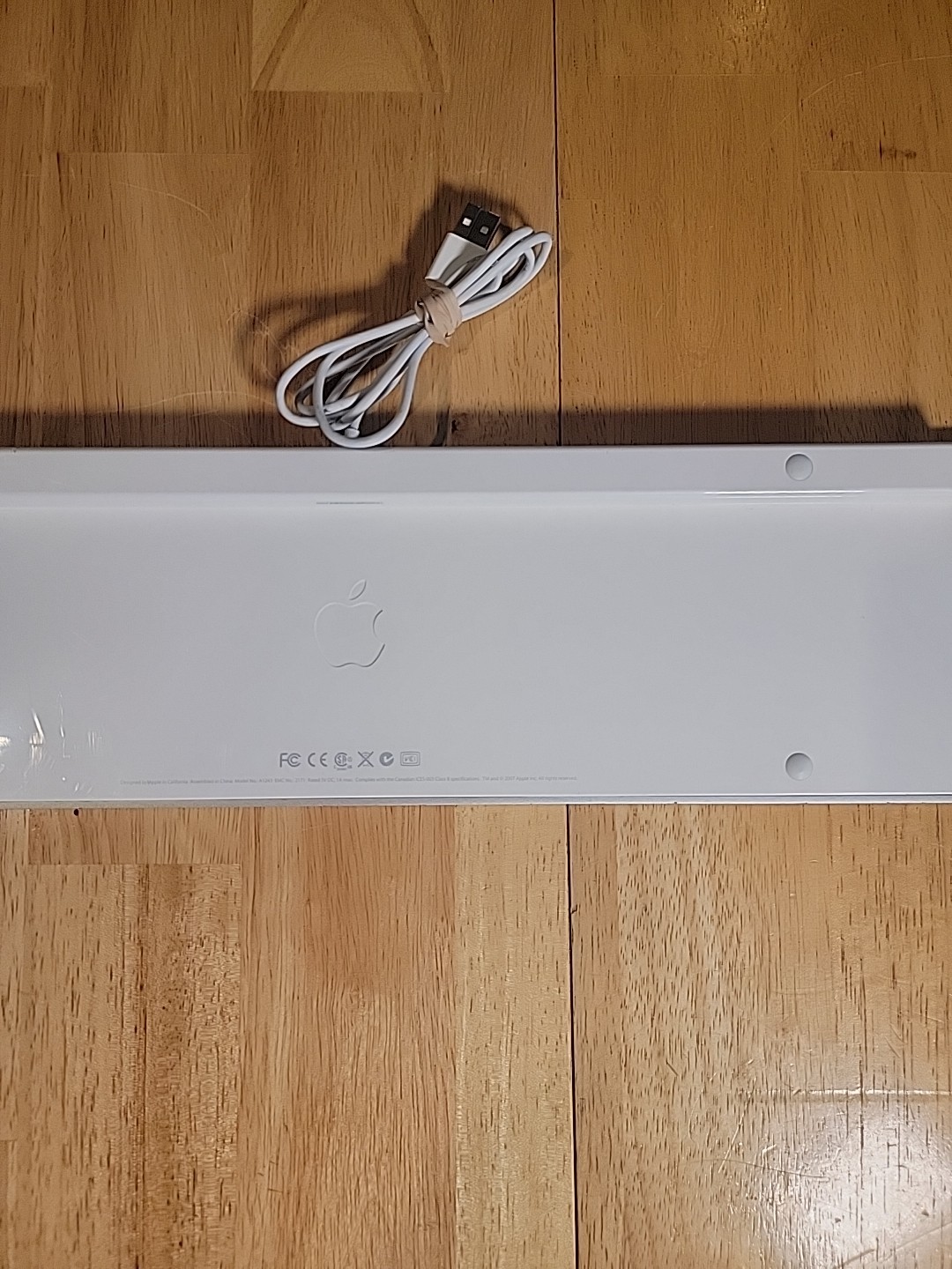 Apple Wired Keyboard Model A1243