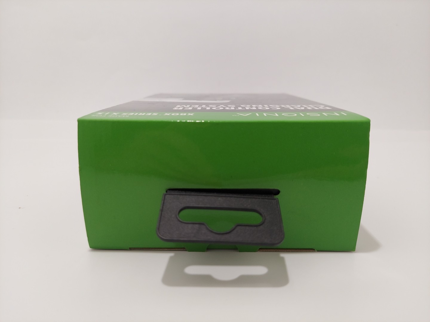 INSIGNIA DUAL CONTROLLER CHARGING SYSTEM FOR XBOX SERIES X|S , UNIT TESTED CLEAN
