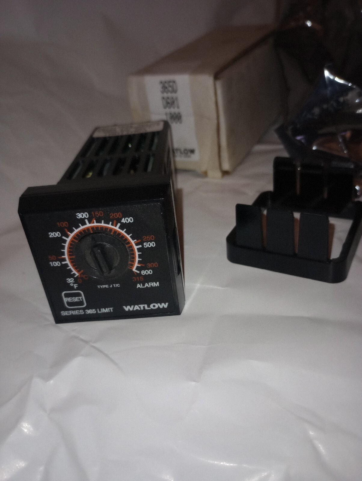 NEW GENUINE WATLOW 365D-D601-1000 SER 365 LIMIT TEMPERATURE CONTROLLER MD IN USA