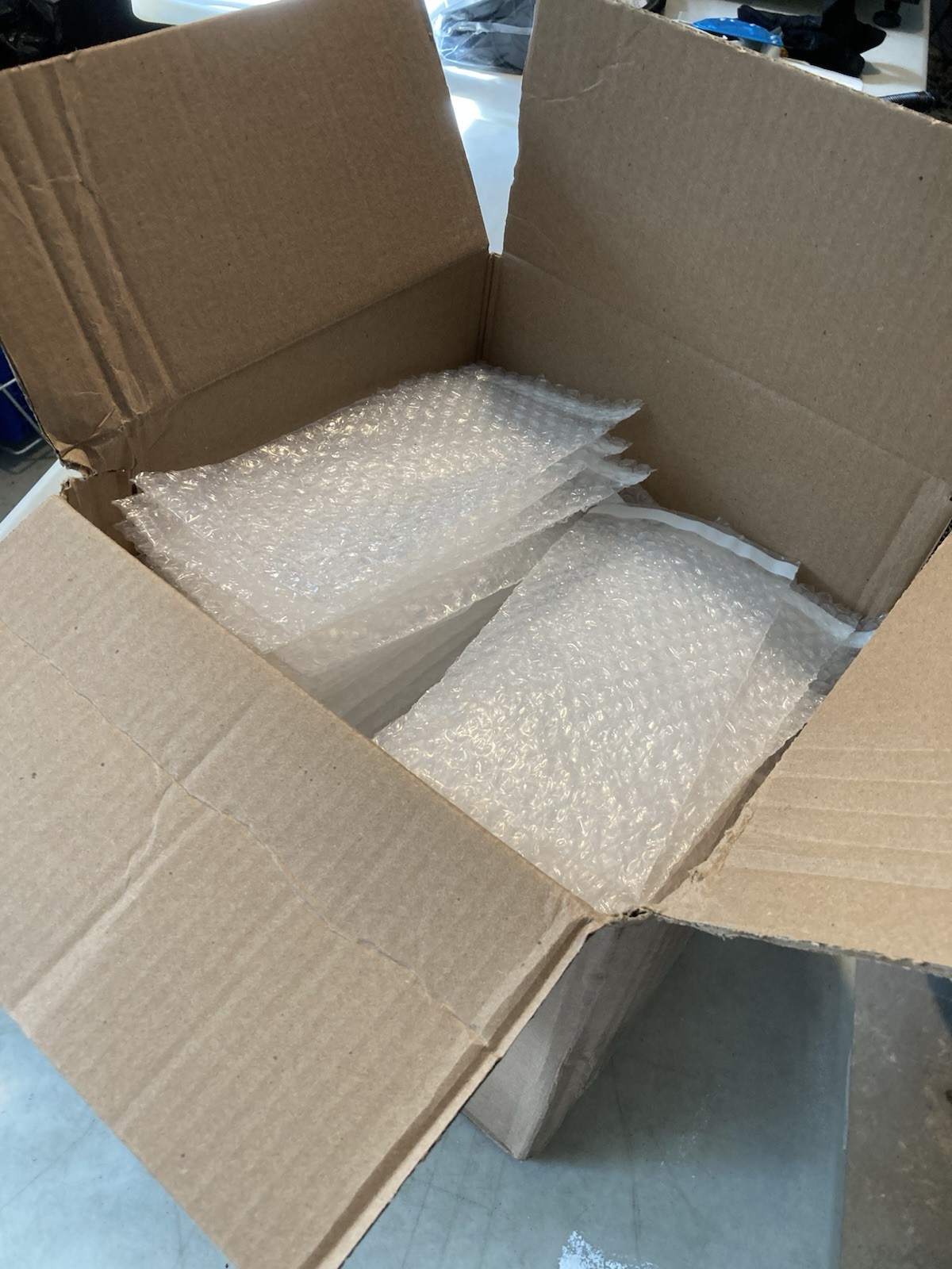 Bubble Out Pouches Bags Wrap Cushioning 4" x 7.5"  - Clear, Pack of 80