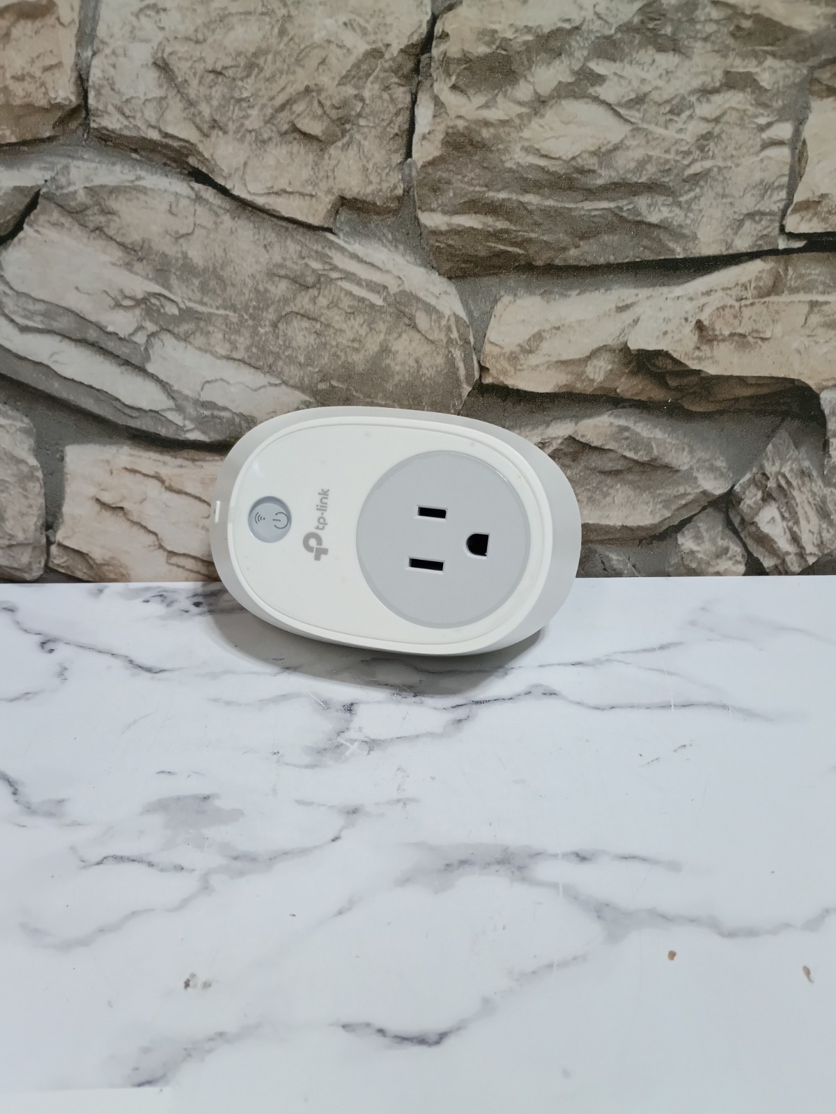 TP-Link Smart Wifi Plug Remote Access White Remote Device HS100