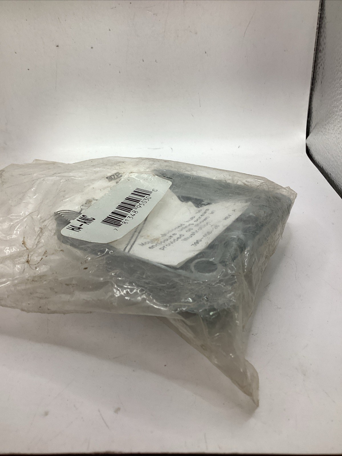 New Anchor Thomas & Betts H4 Hub Plate 2"⚪️