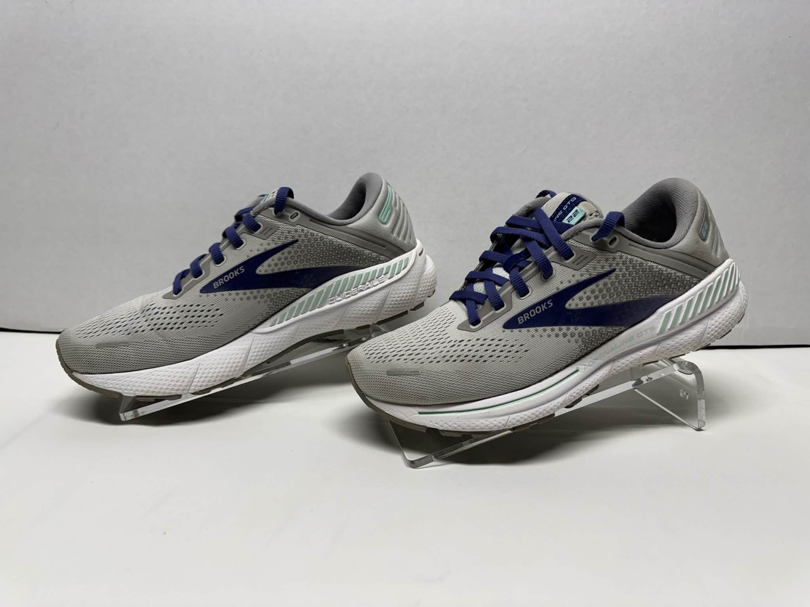 Brooks Adrenaline GTS 22 Running Shoes Size 8.5 Wide Grey Blue