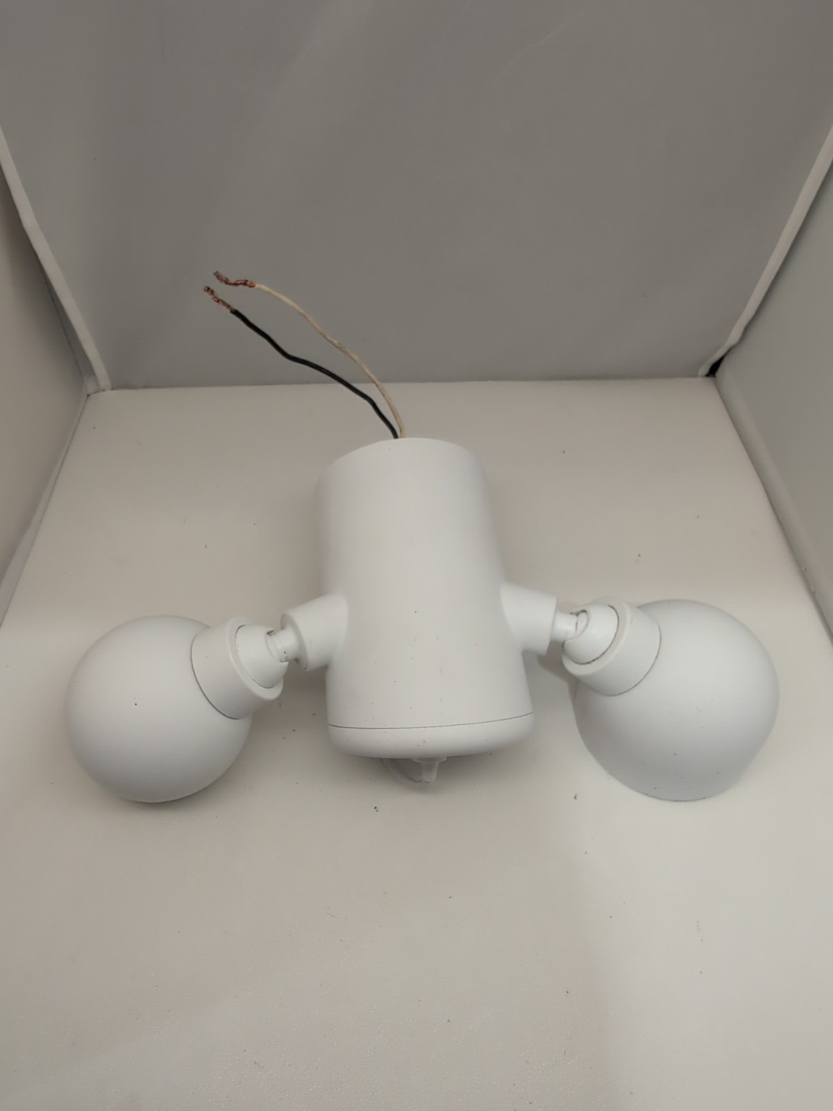 Google Nest Cam with Floodlight Lights Only Model #GPLE9 Tested working