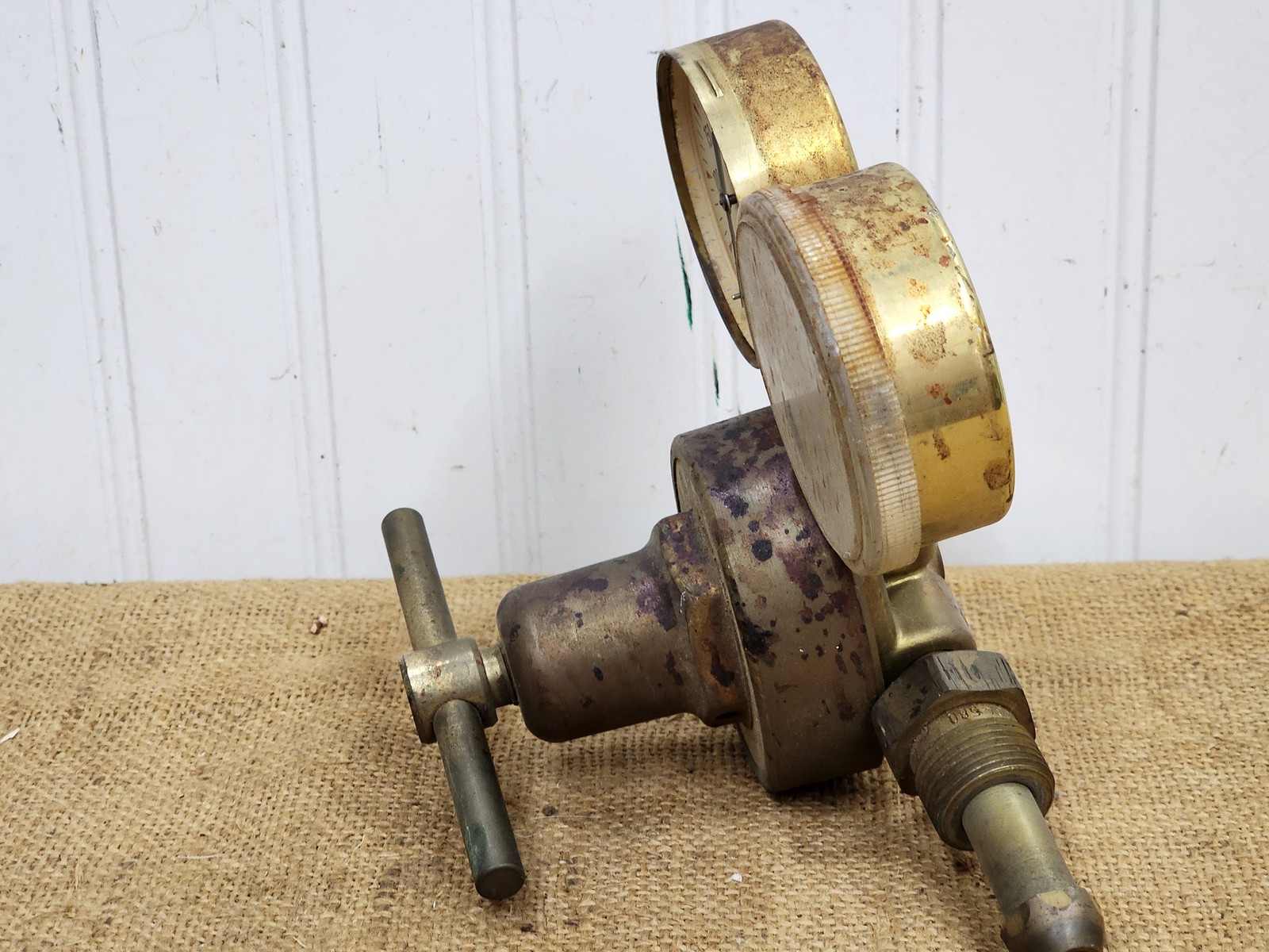 Harris Pressure Regulator - Model 325-200 - item #5336