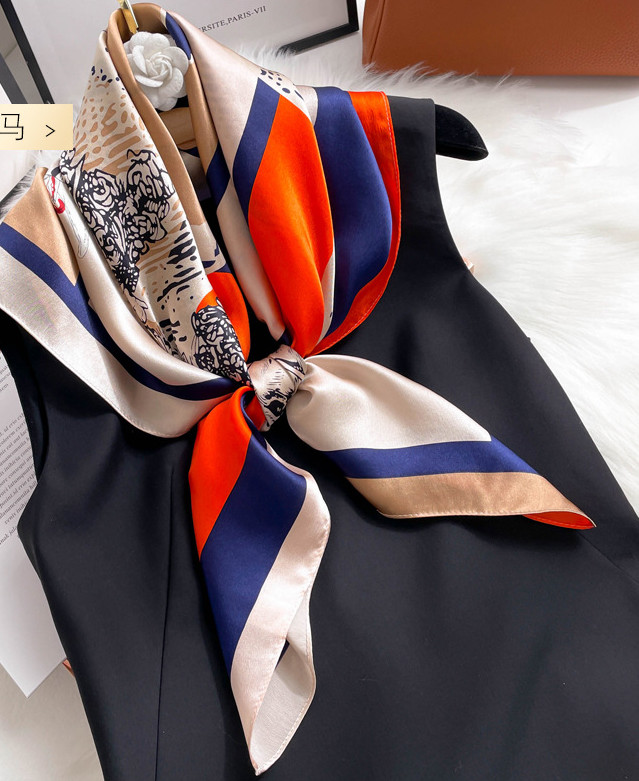 100% Silk Scarf Women Vintage war-horse Print Neckerchief Bandana 90*90cm NEW