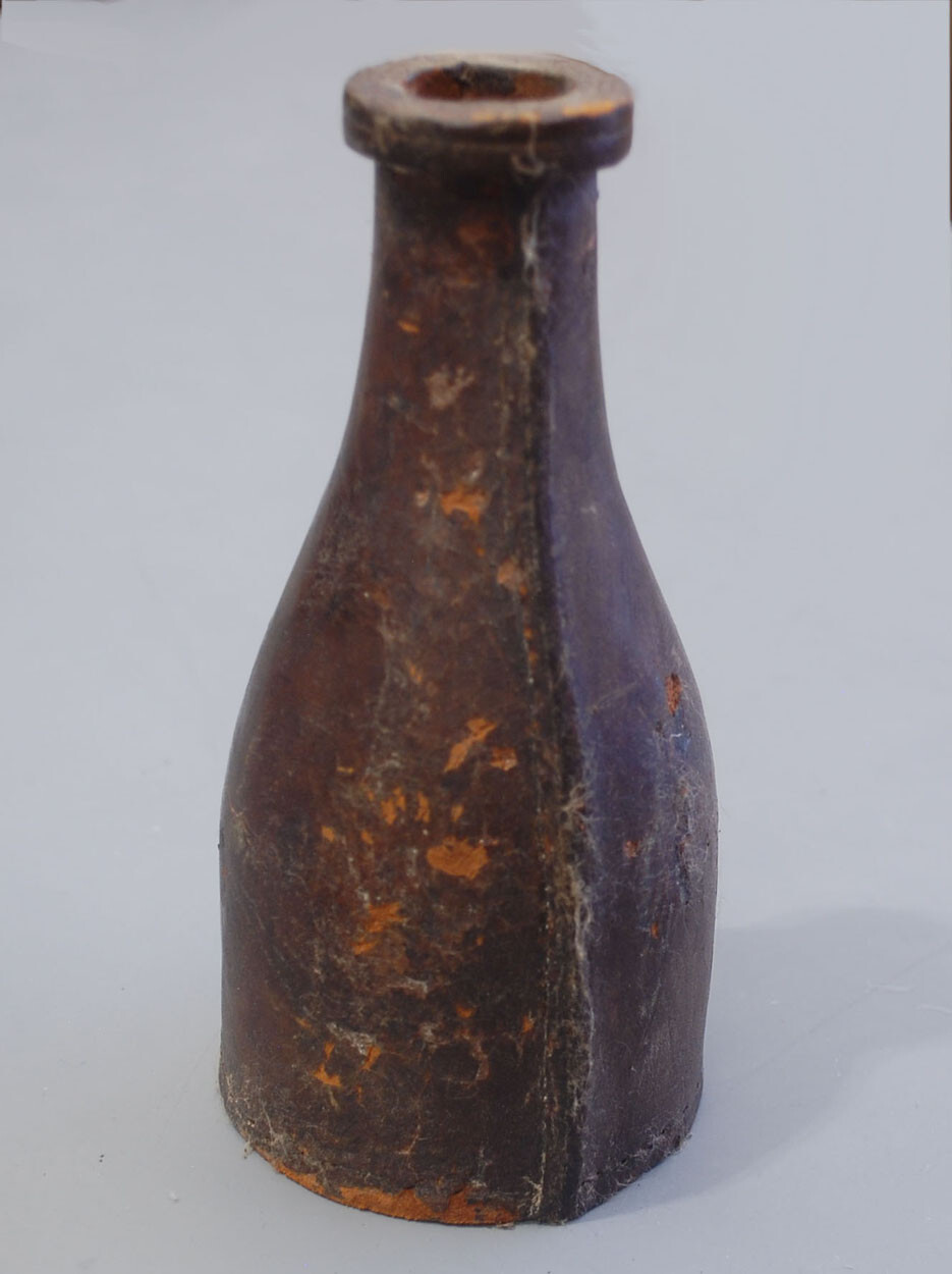 Vintage Shake Bottle for Pea Pool