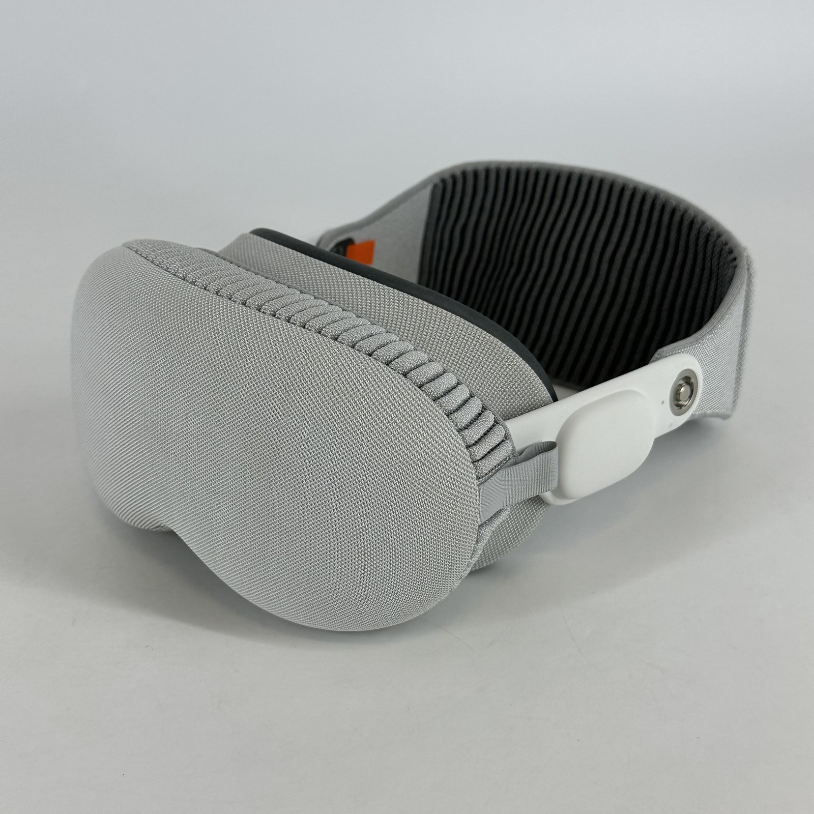 Apple Vision Pro VR Headset 1TB w/ Dual Loop Band-M - Right Audio Strap Issue