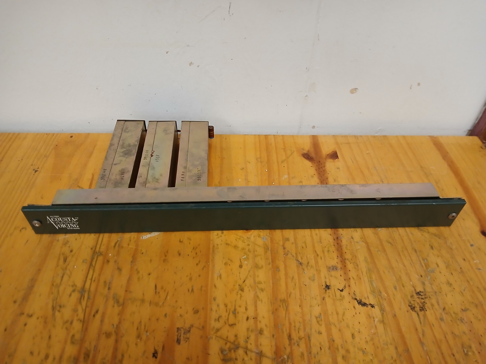 Altec Acousta Voice Rack with 3 Modules EQ Passive