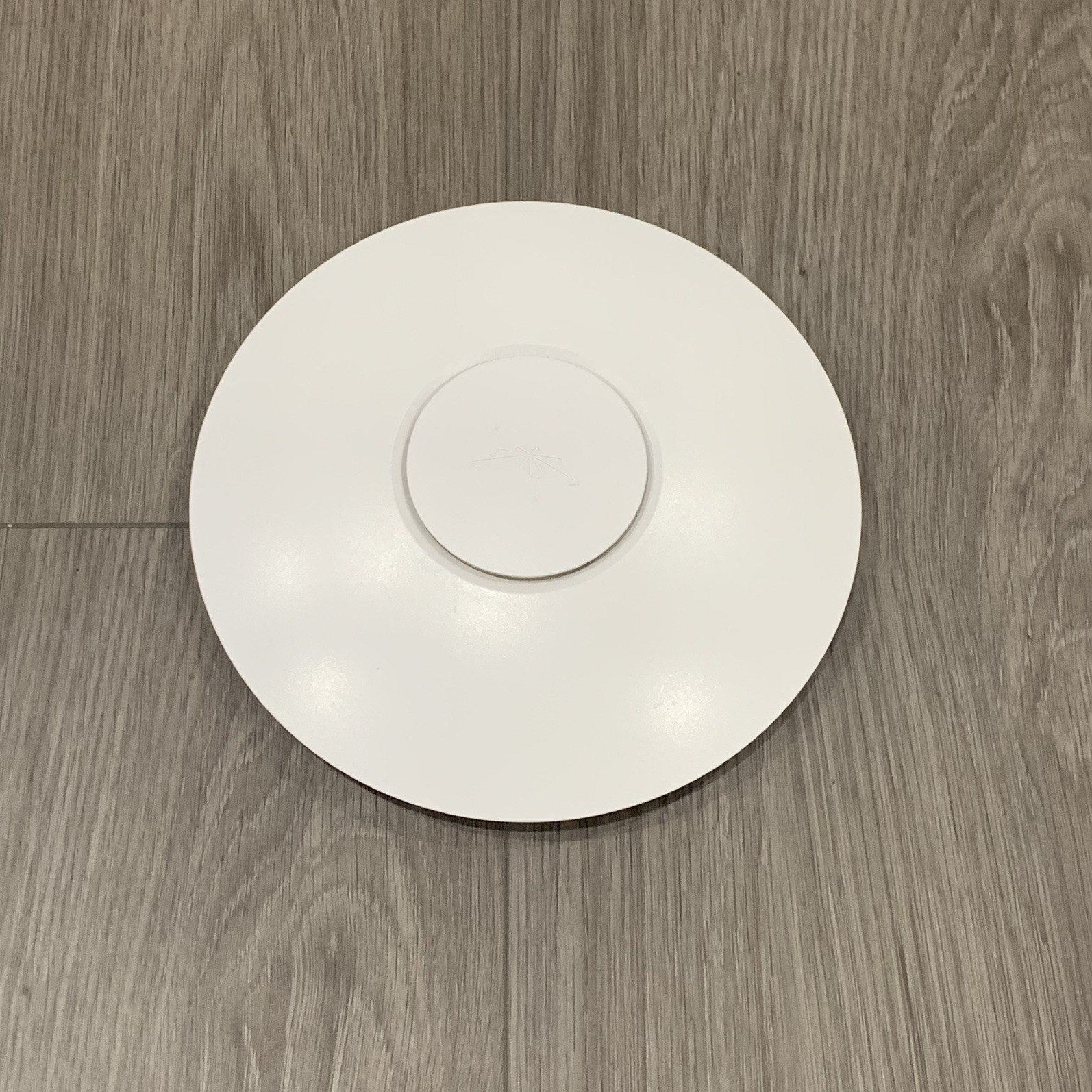 Ubiquiti UniFi AP SWX-UAP Indoor 802.11n Wireless Access Point POE W/ Backplate