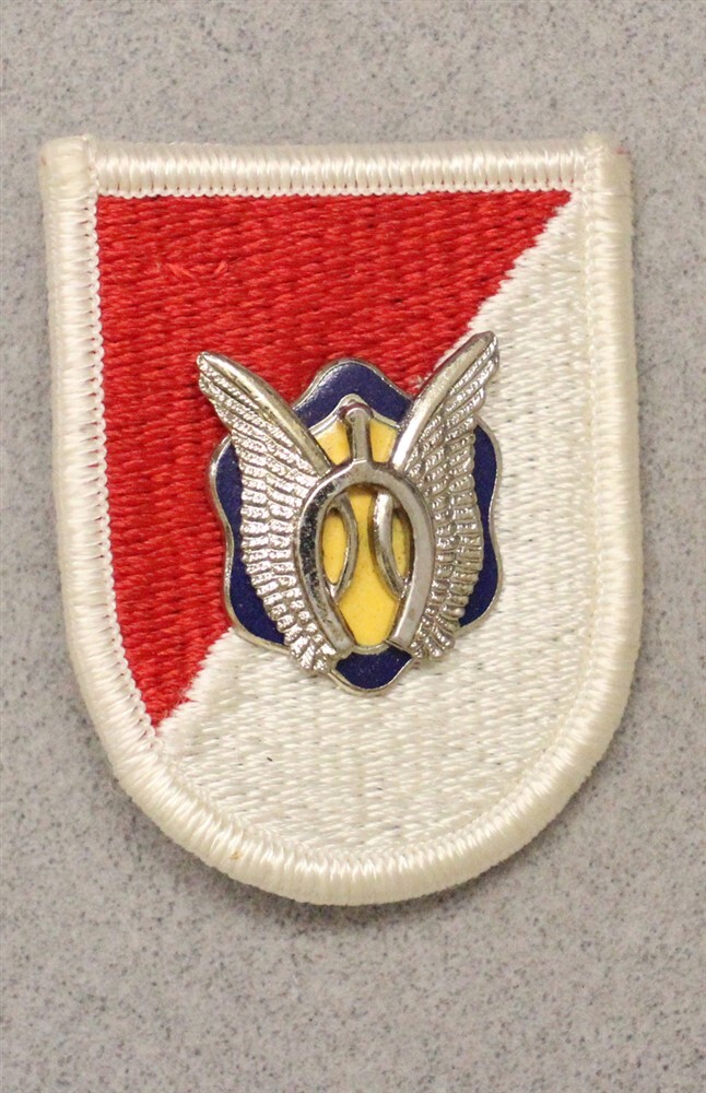 Army Airborne - 17th Cavalry Regiment Flash & DI set 027