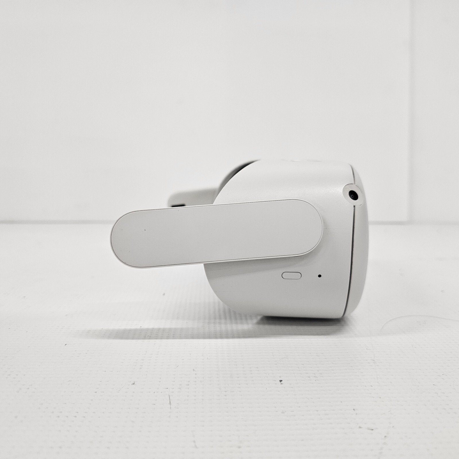 Meta Oculus Quest 2 256GB Headset KW49CM (headset only NO MASK)