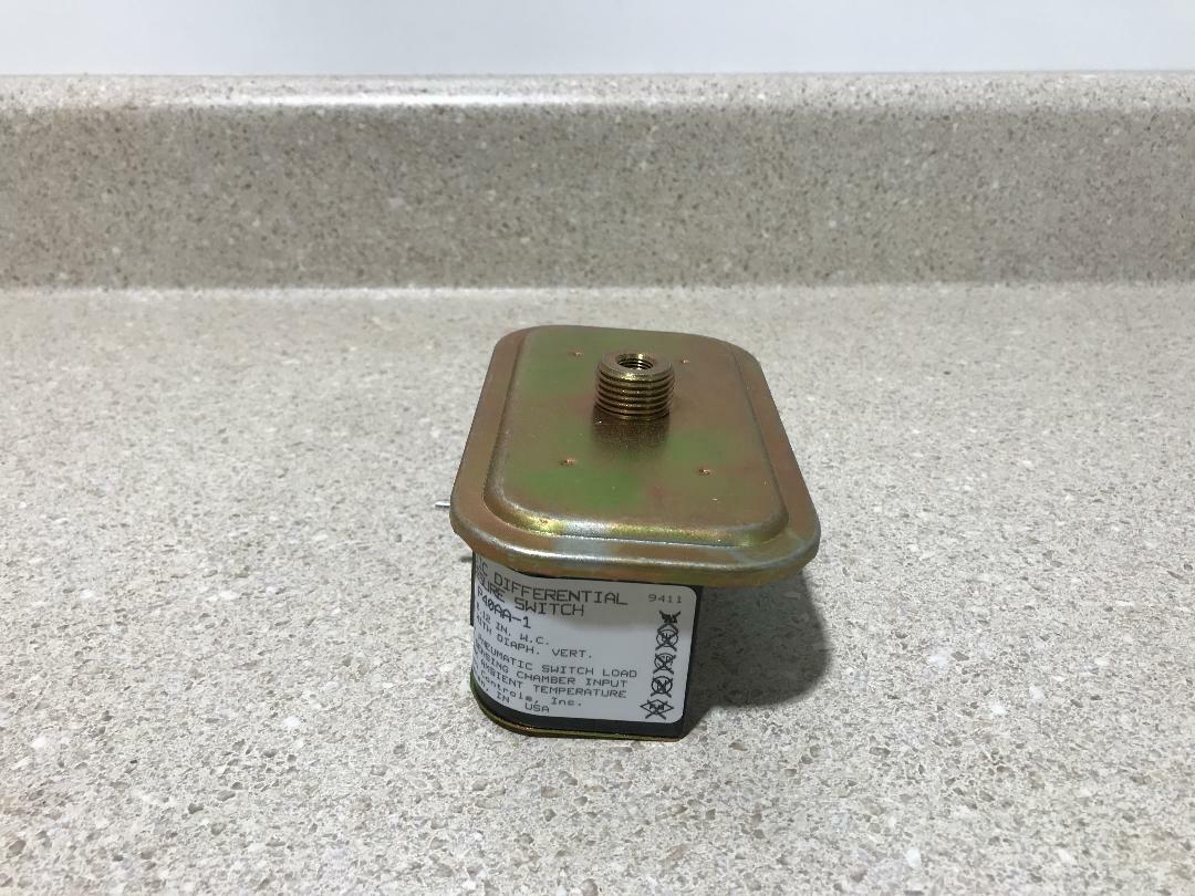 Johnson Controls Pneu. Pressure Control P40AA-1C NEW