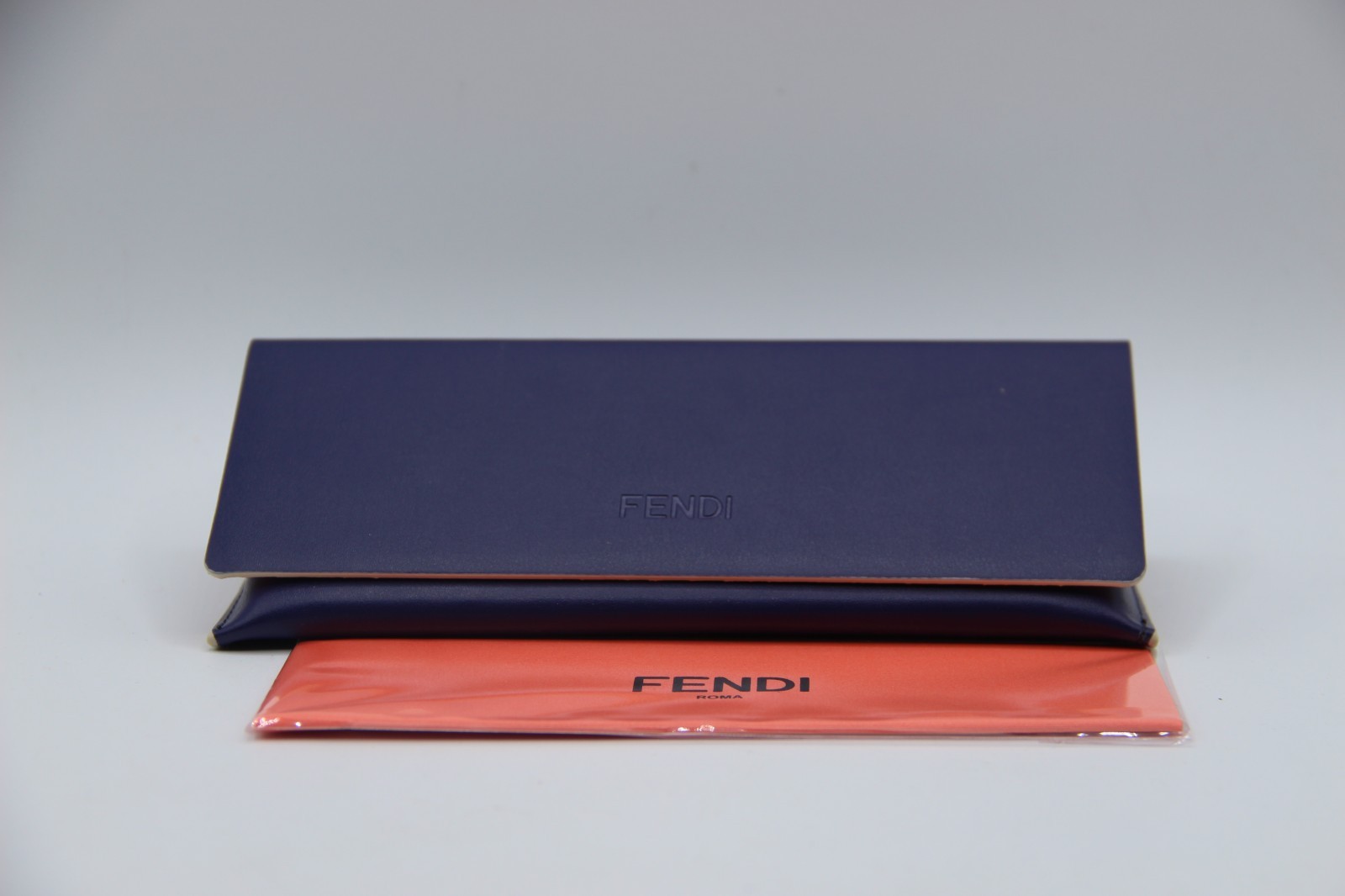 NEW FENDI PURPLE AUTHENTIC EYEGLASSES SUNGLASSES CASE W/CLOTH