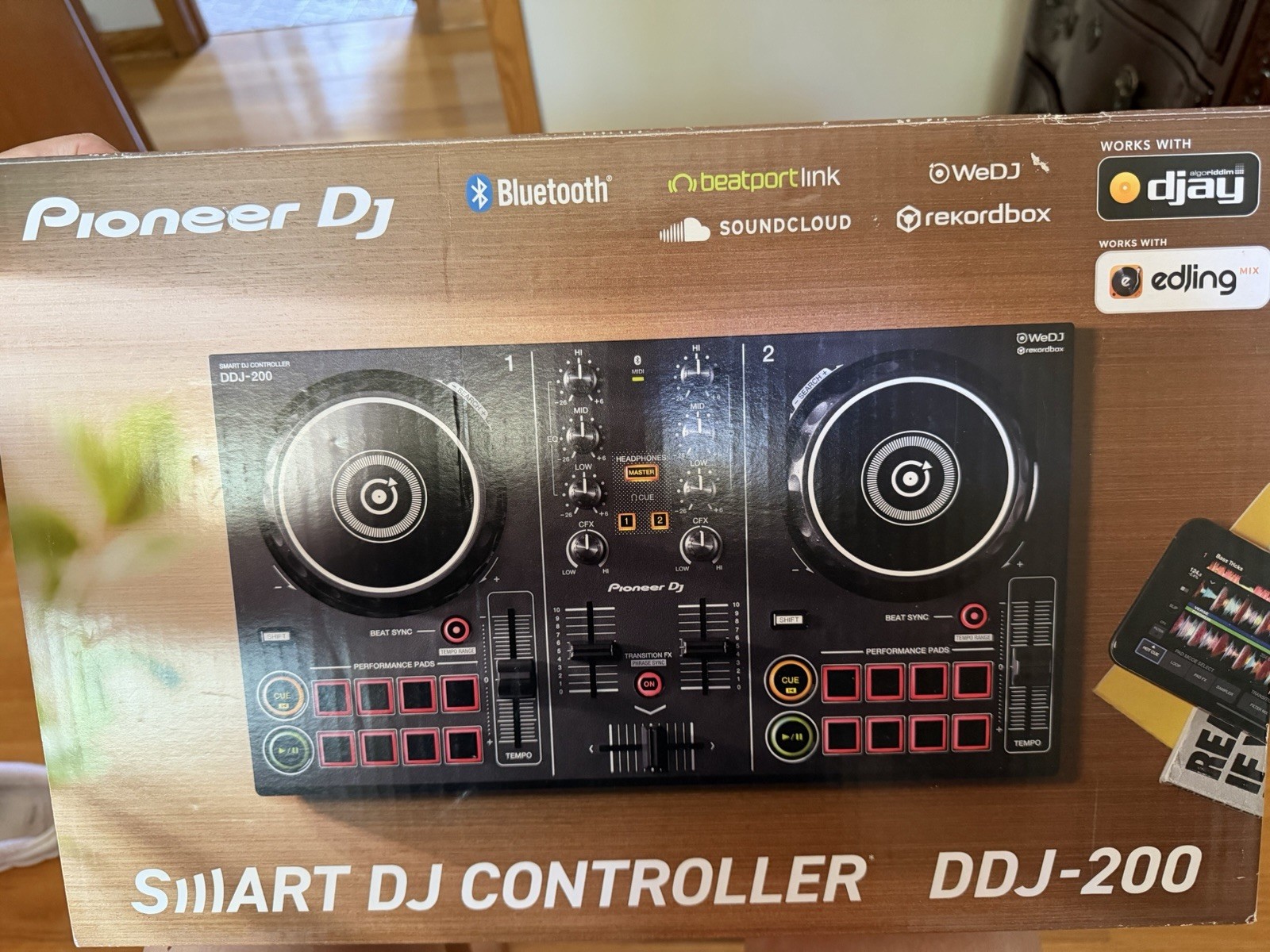Pioneer DDJ-200 Smart DJ Controller BRAND NEW!!!