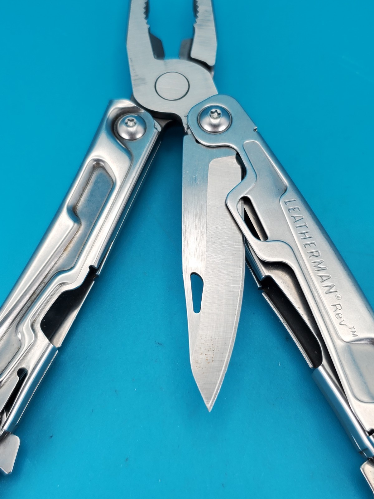 Leatherman Rev 3.8" Multi-Tool, Stainless!