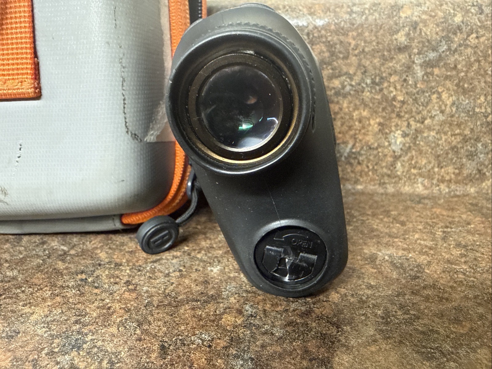 Bushnell Pro XE Golf Laser Rangefinder Black/Silver Turns On-Doesn’t Read Range
