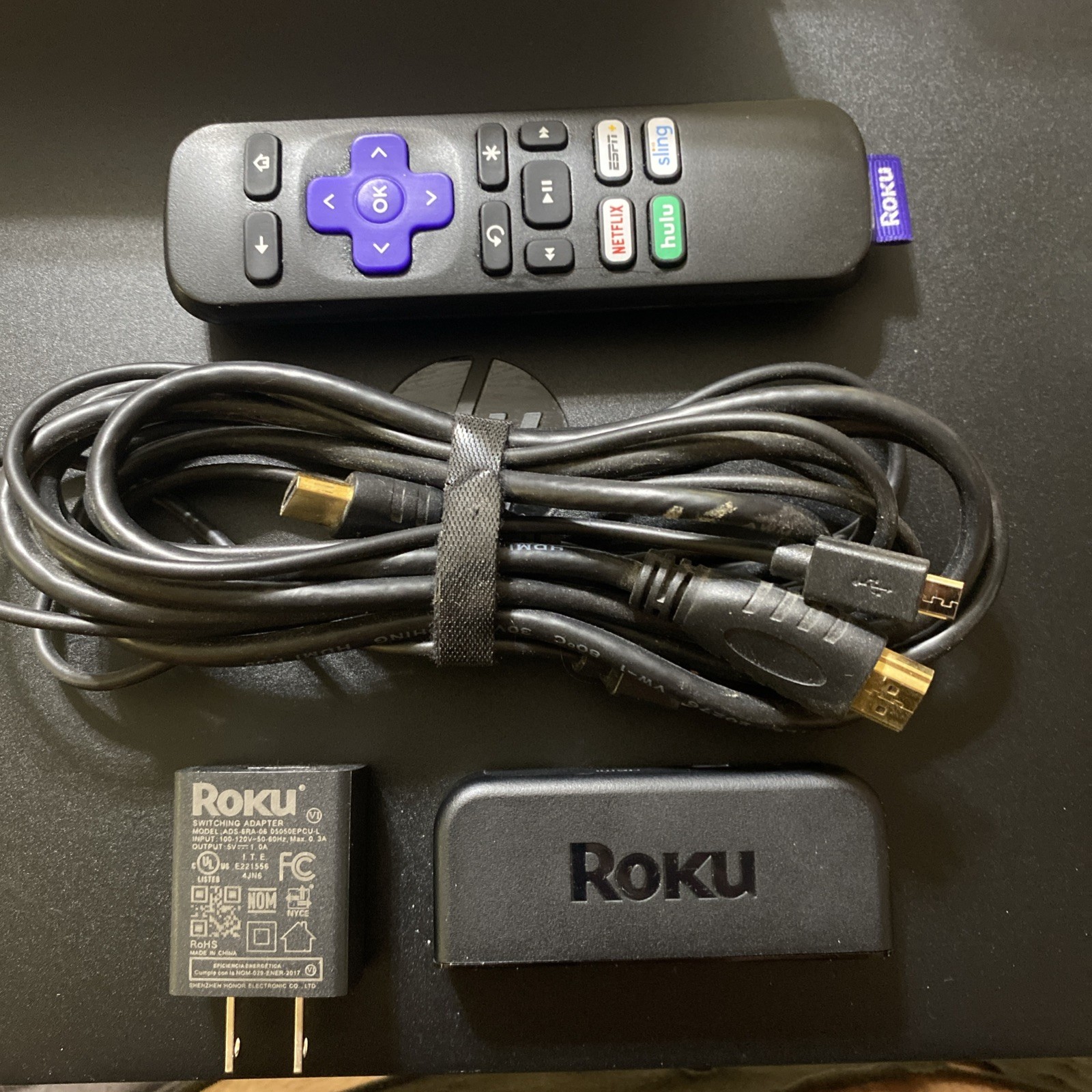 Roku Express 1080p HD Streaming Used comes with Remote and HDMI Cable
