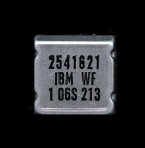 IBM MST-1 chip 254 1621, early integrated chip from late 1960.