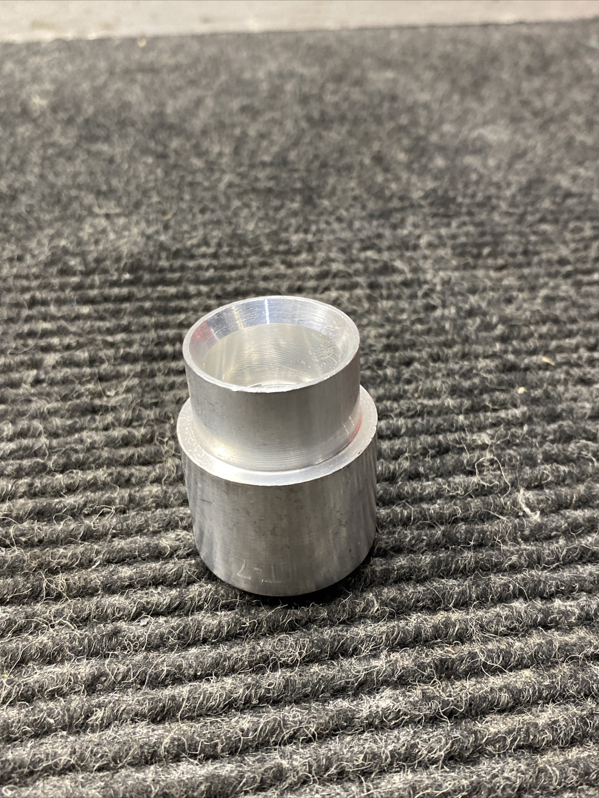 NEW NO BOX GREENLEE T-7 STRIPPING BUSHING