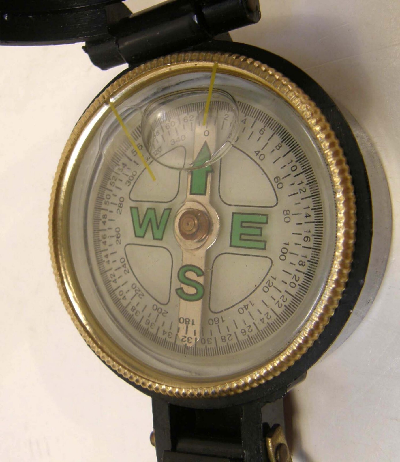 VINTAGE MILITARY ENGINEER CORPS STYLE DIRECTIONAL FOLDING POCKET COMPASS