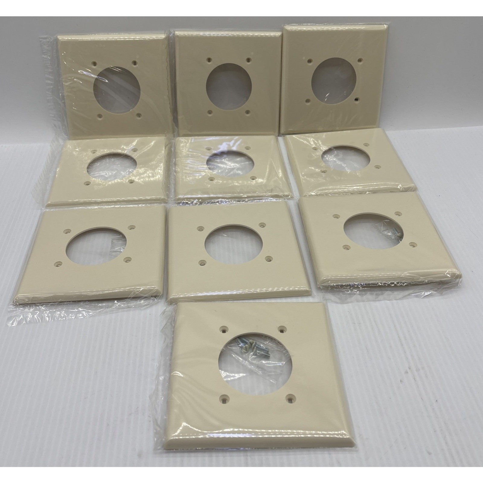 UTULITECH 2 Gang Single Receptacle Wall Plate 10 Count Light Almond {K}