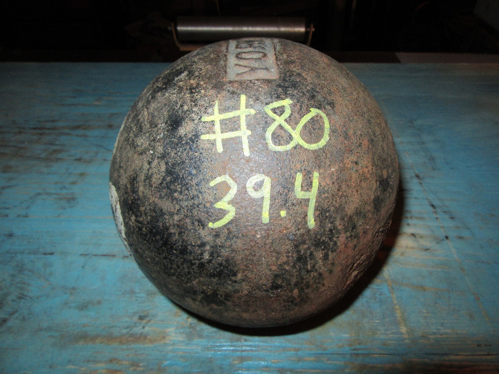 YORK Globe Half 80 Pound Glob Grip YORK Side