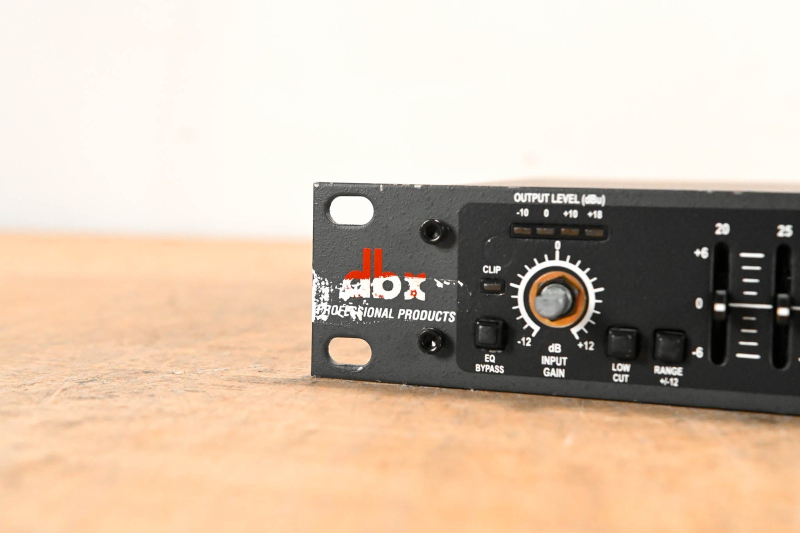 dbx 131 31-Band Graphic Equalizer CG01VRG