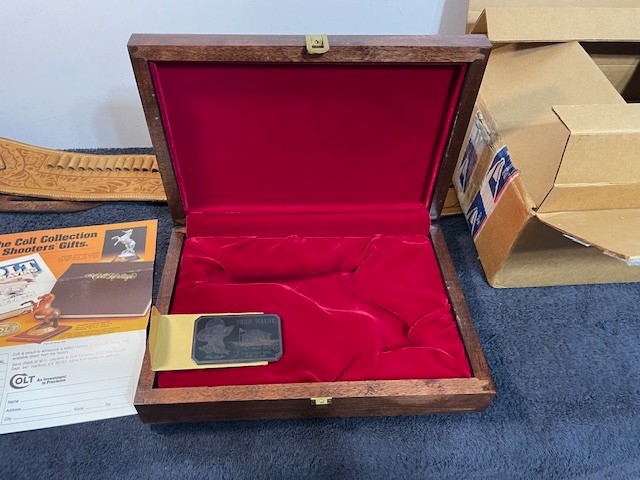 COLT SAA JOHN WAYNE PRESENTATION CASE, NOS IN ORIGINAL BOX, PAPERS!