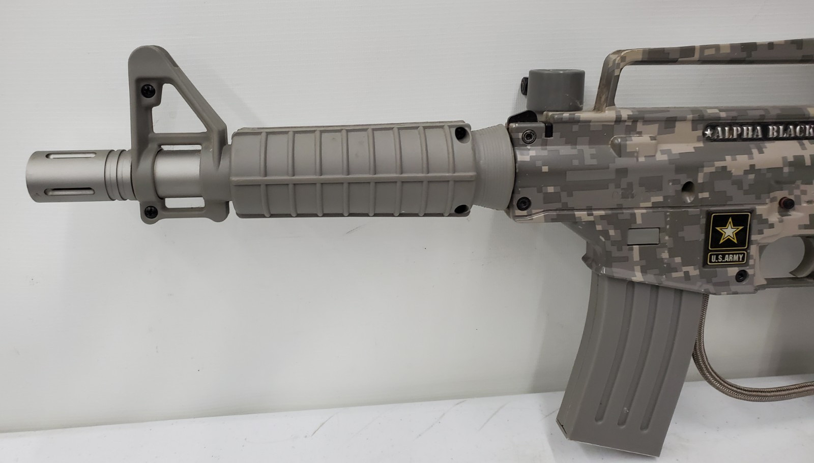 ALPHA BLACK PAINTBALL MARKER (132489-3 AR BY27)