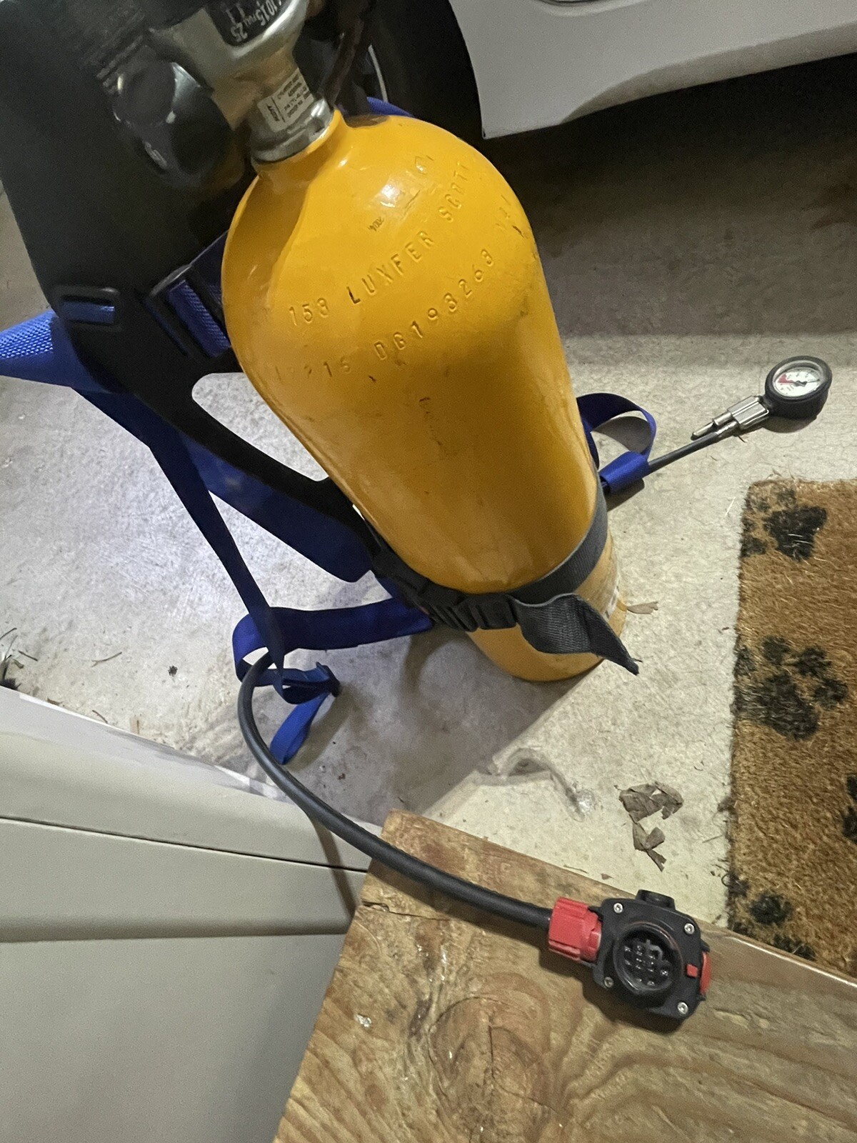 Scott SCBA tank with carrier