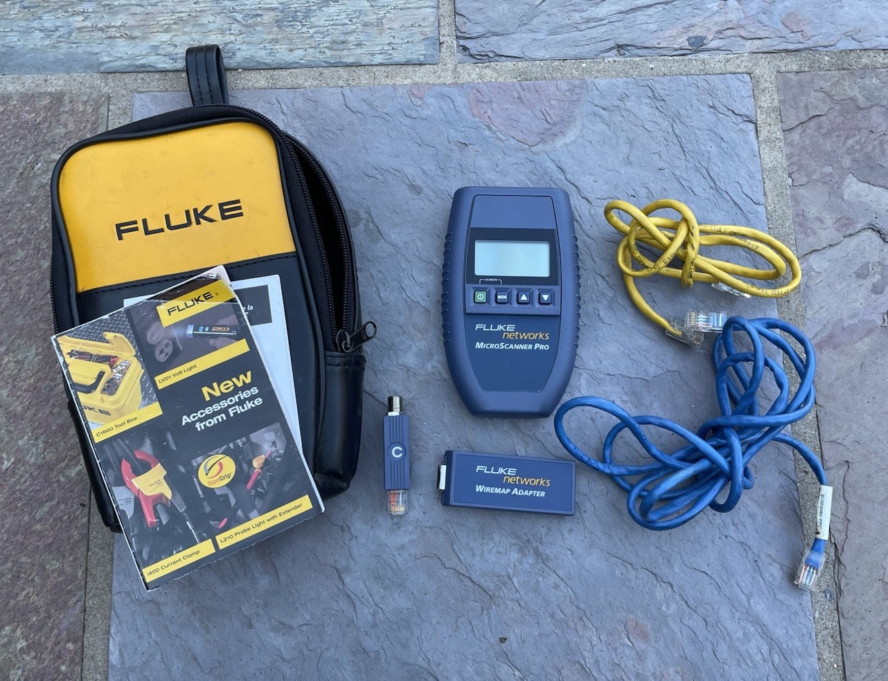Fluke Networks Micro Scanner Pro With Wiremap Adapter & Accessories Excellent