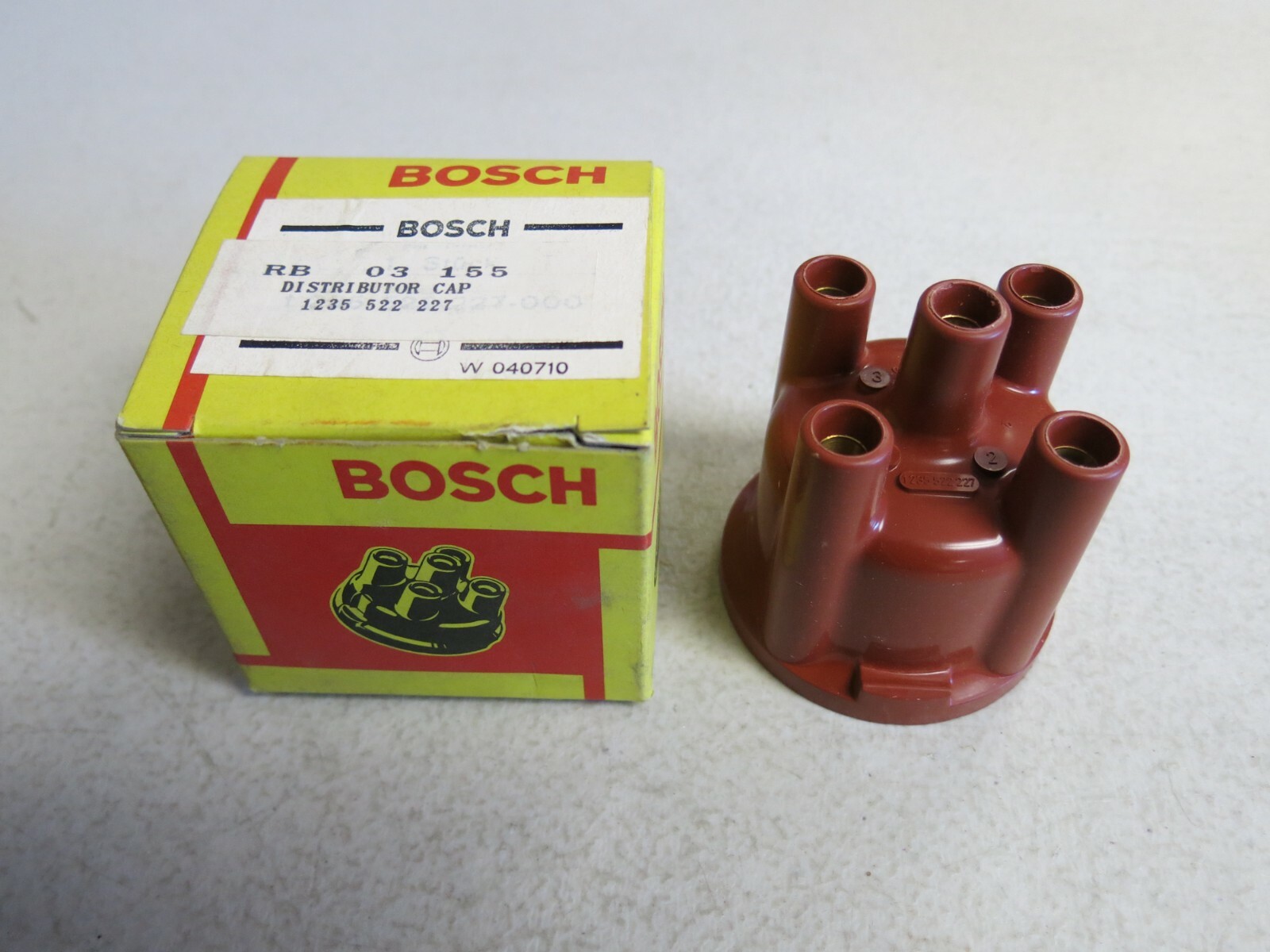 Bosch Distributor Cap (RB 03 155/1235 522 227)