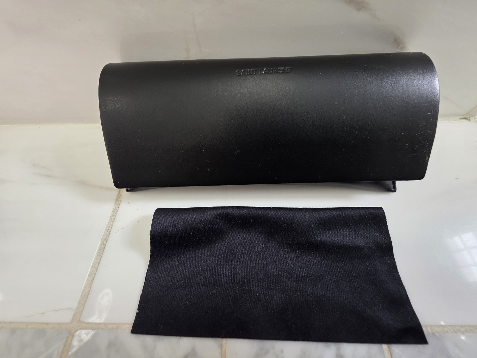 YSL Yves Saint Laurent Black Leather Eyeglasses Case New With Cloth