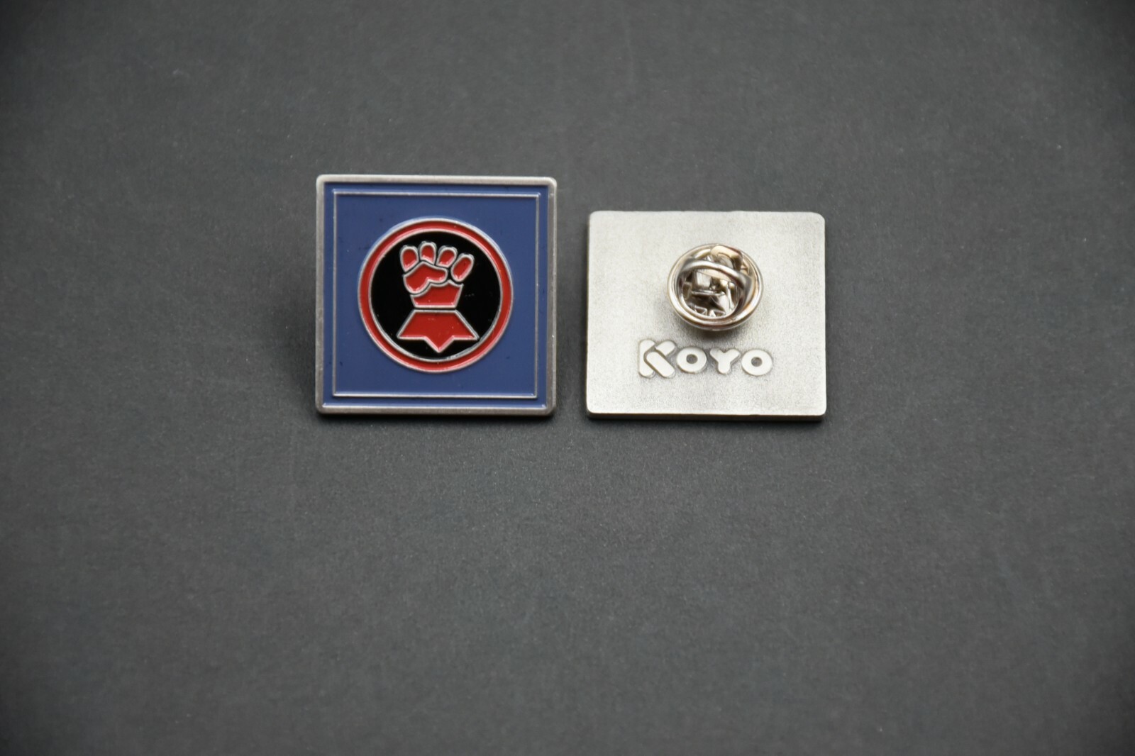 Warhammer 40k KOYO Crimson Fists Chapter Pin Badge **Metal**